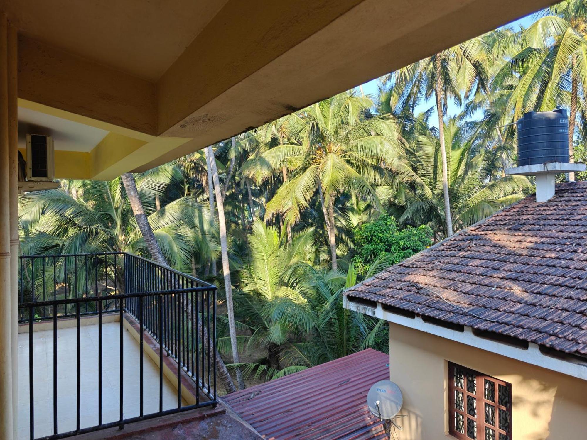 Ocean Walk Apartments 2Bhk Calangute Extérieur photo