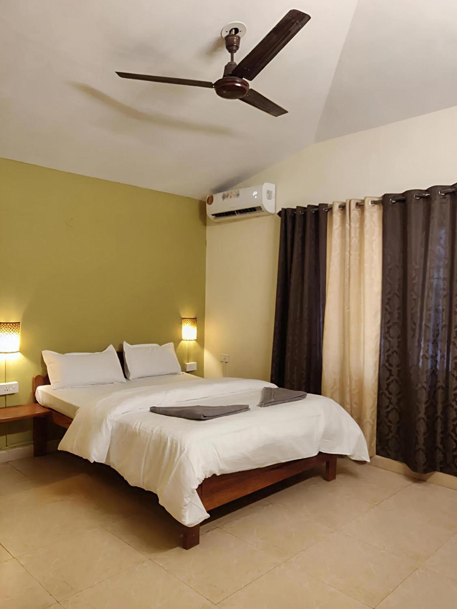 Ocean Walk Apartments 2Bhk Calangute Extérieur photo